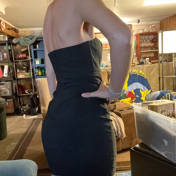 Black Stretch Sleeveless Cocktail Dress from Express - Picture 4 of 4